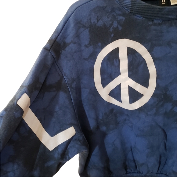 Divided H&M Love Peace Cropped Tie Dye Sweatshirt - Picture 4 of 5